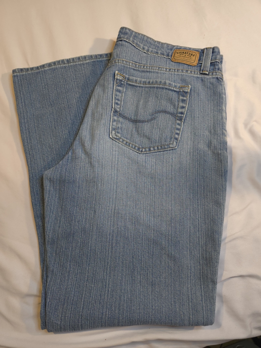 Light Blue Boot Cut Women's Jeans - Signature Levi's Size 14